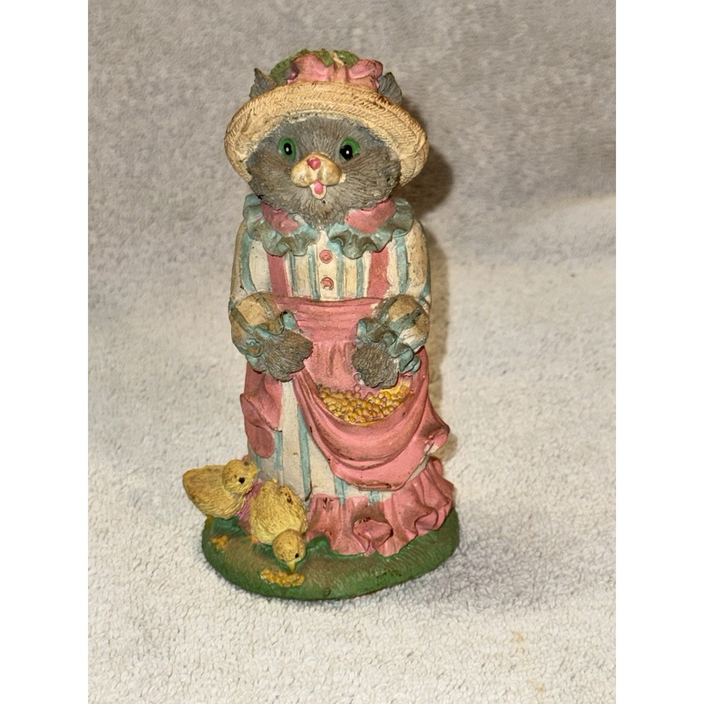 Vintage 1997 Loomco Limited Edition Gray Cat Lady Figurine Bonnet Chicks 5"